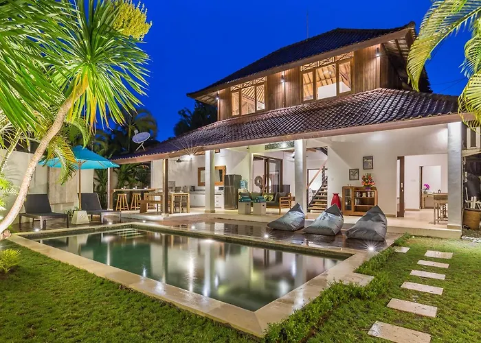 4 Bedrooms, Private Pool, 700m 塞米亚克