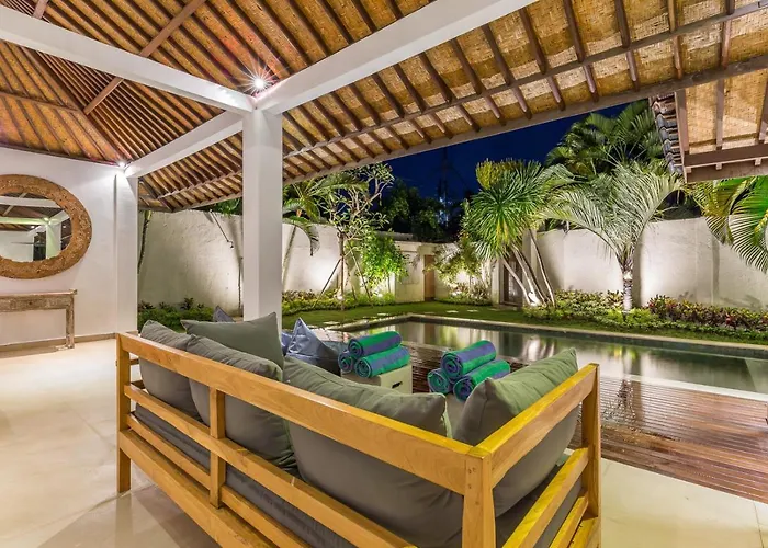 4 Bedrooms, Private Pool, 700m 别墅 塞米亚克