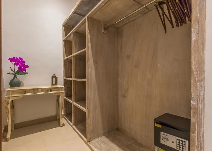 4 Bedrooms, Private Pool, 700m * 塞米亚克