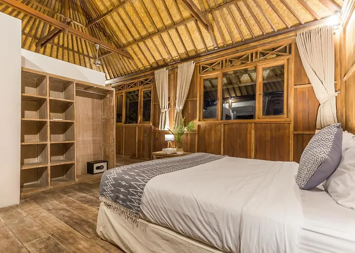 别墅 4 Bedrooms, Private Pool, 700m