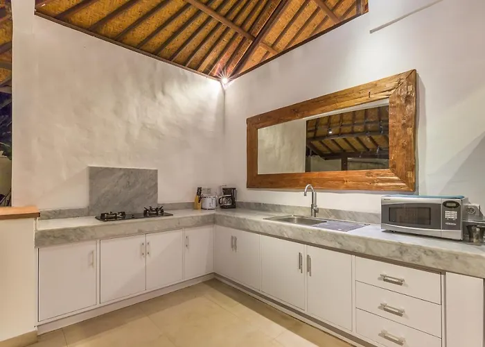 4 Bedrooms, Private Pool, 700m *